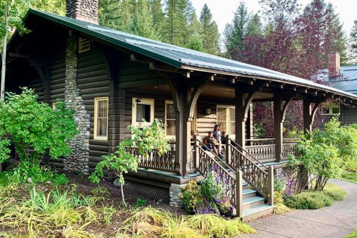 Belton Chalet / Pursuit Collection — , 