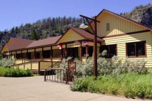 Rising Sun Motor Inn & Cabins