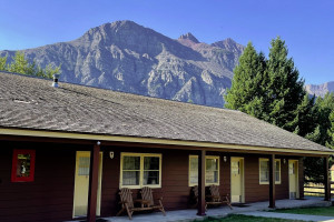 Rising Sun Motor Inn & Cabins