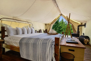 Under Canvas Glacier | Glamping Tent Resort