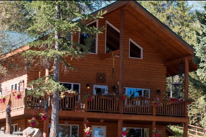 Timber Wolf Resort — Hungry Horse, MT