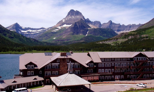 Many Glacier Hotel